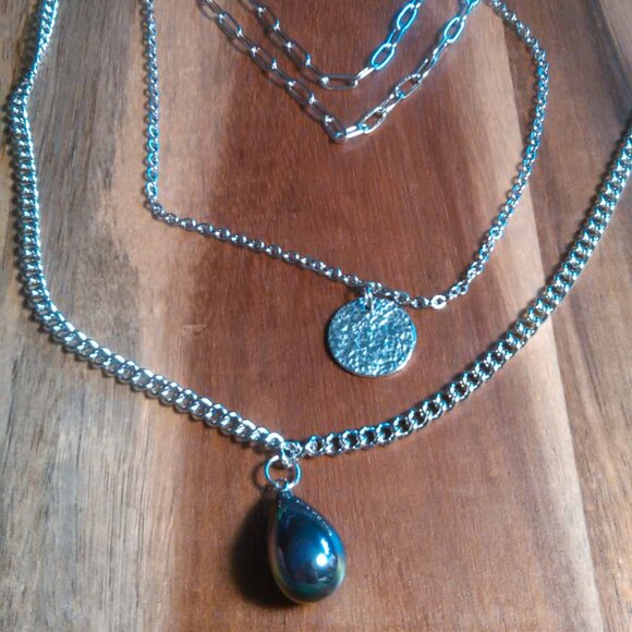 Peacock Color Shell Pearl Stainless Steel Four Layer Chain Necklace - Picture 2 of 12